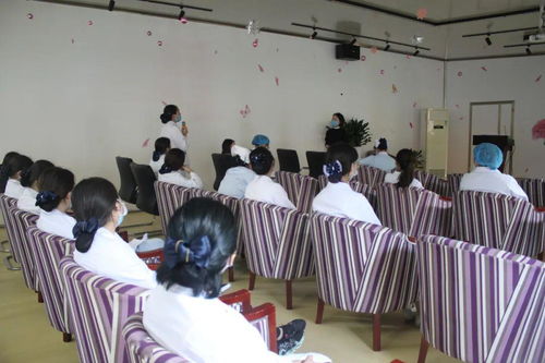 重慶協(xié)和醫(yī)院開展優(yōu)質(zhì)服務(wù)專題培訓(xùn)